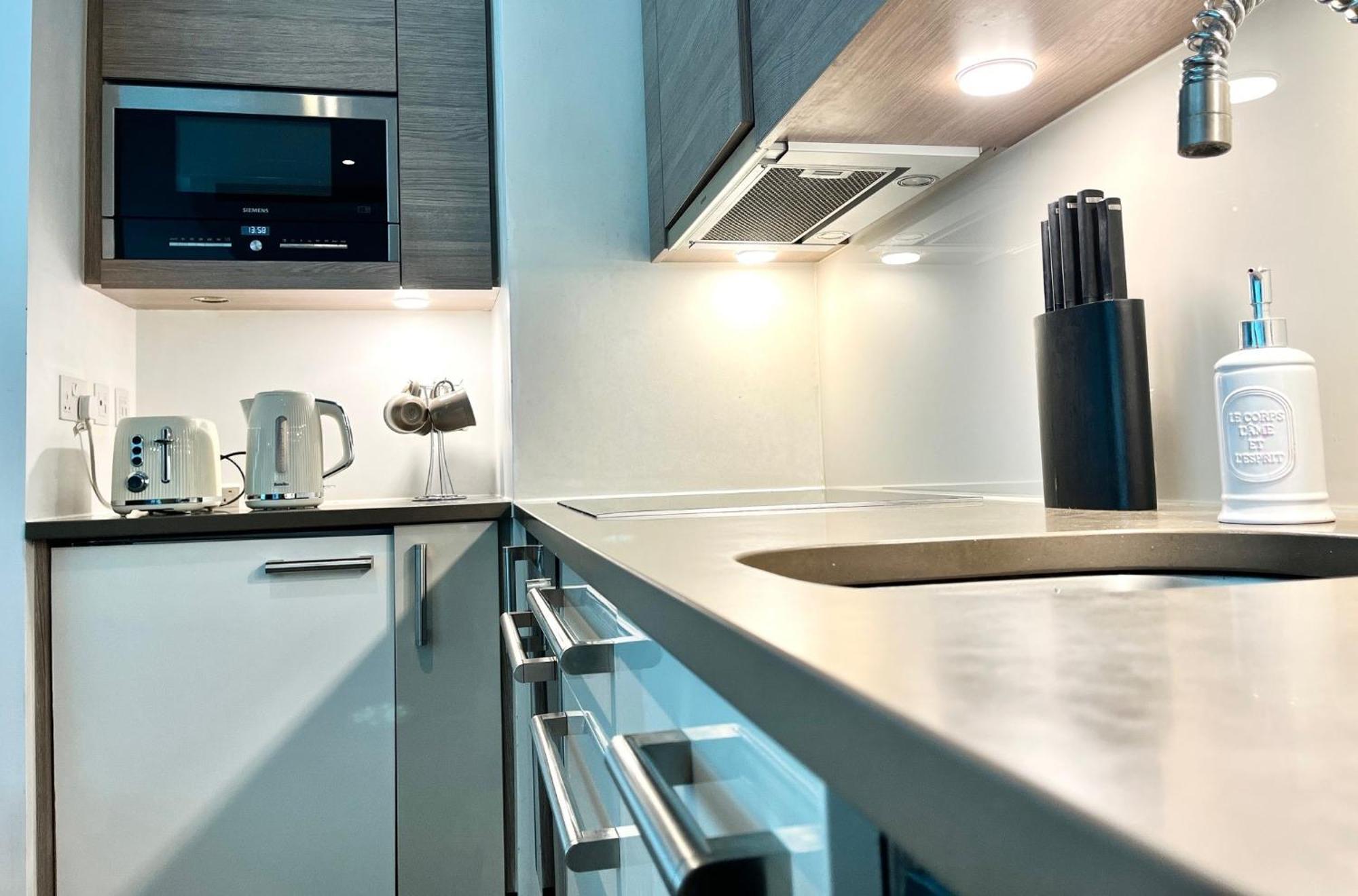 Aquarius At St. George Wharf Apartment Лондон Екстериор снимка