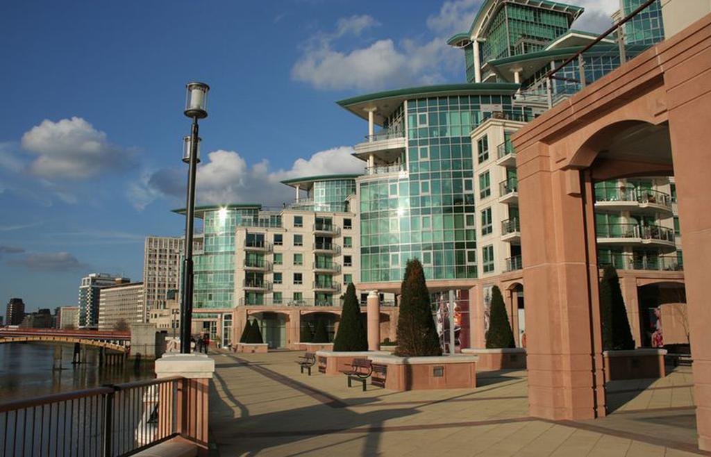 Aquarius At St. George Wharf Apartment Лондон Екстериор снимка